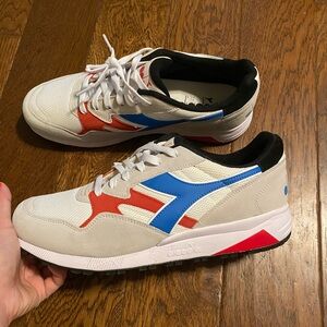 Diadora